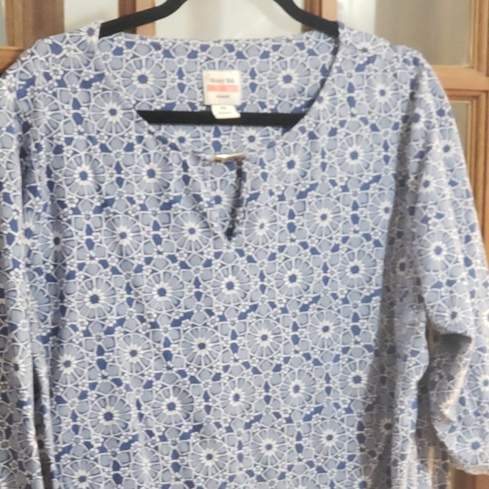 3/4 sleeve knit top